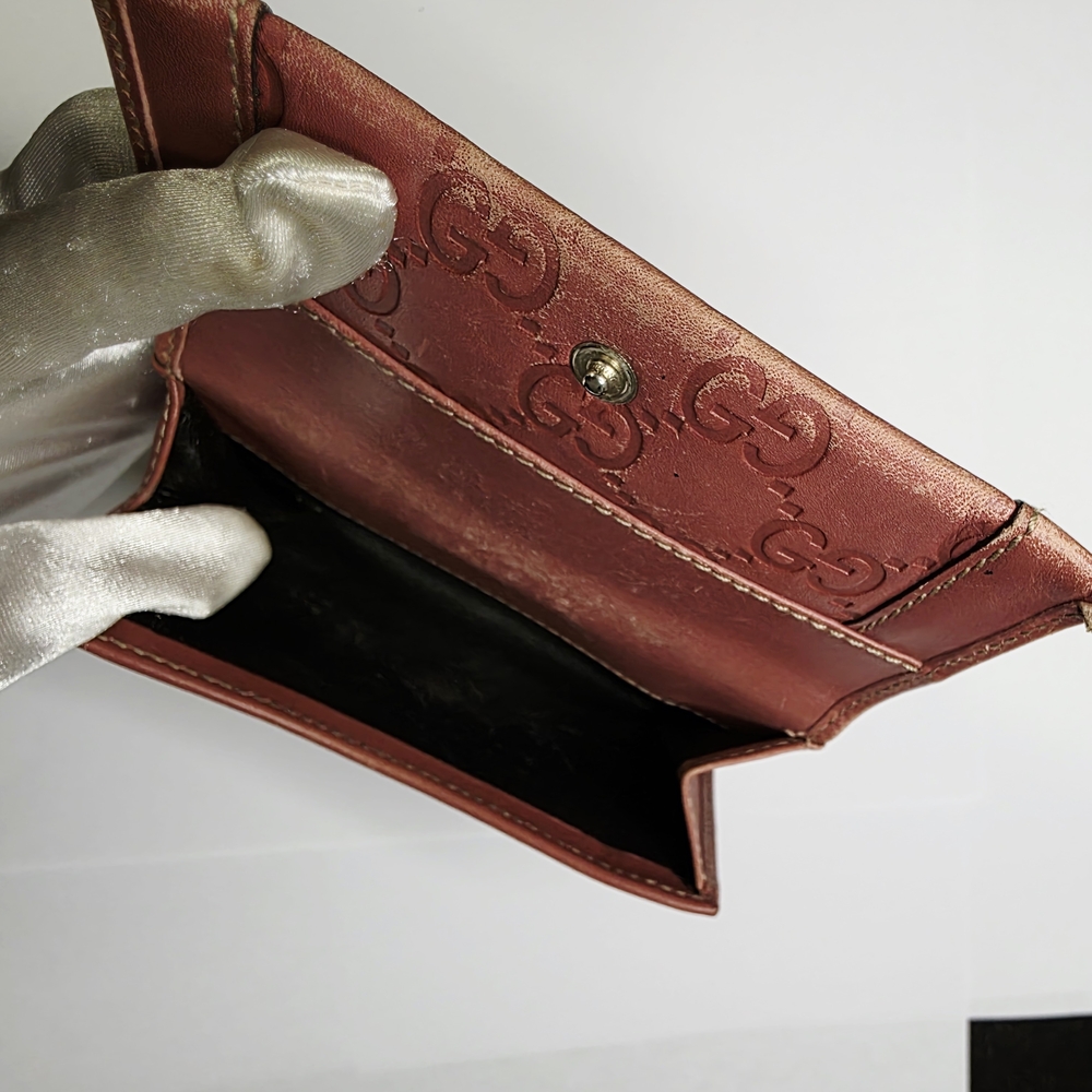 Gucci Leather Wallet with Gold Accent - Picture 9 of 10